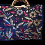 Borsa in velluto ricamata