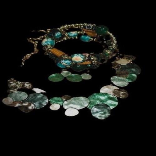 Collana, Orecchini e Bracciale Verde Collana, Orecchini e Bracciale Verde